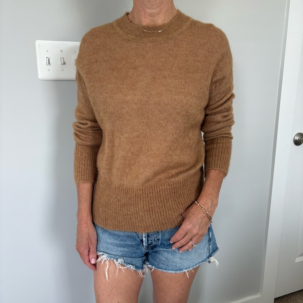 Banana Republic Tan Alpaca Sweater size M